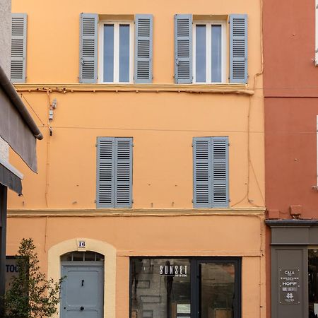 Апартаменты Escapade Au Coeur De Sanary Экстерьер фото