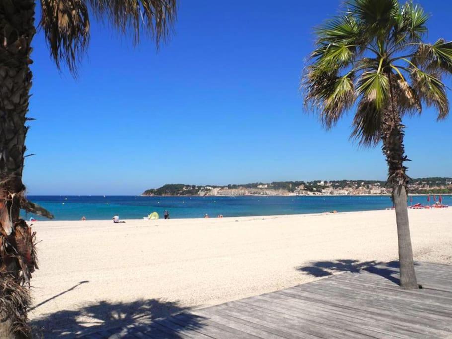 Апартаменты Escapade Au Coeur De Sanary Экстерьер фото